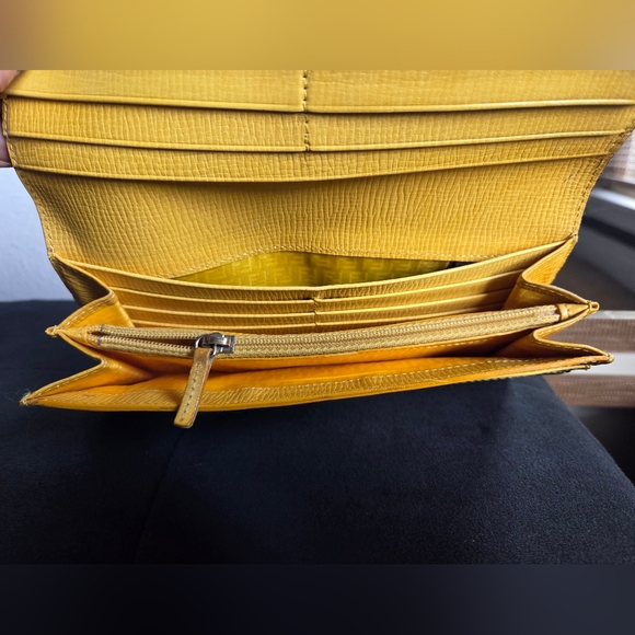 Authentic Fendi Monogram Wallet - Picture 4 of 9